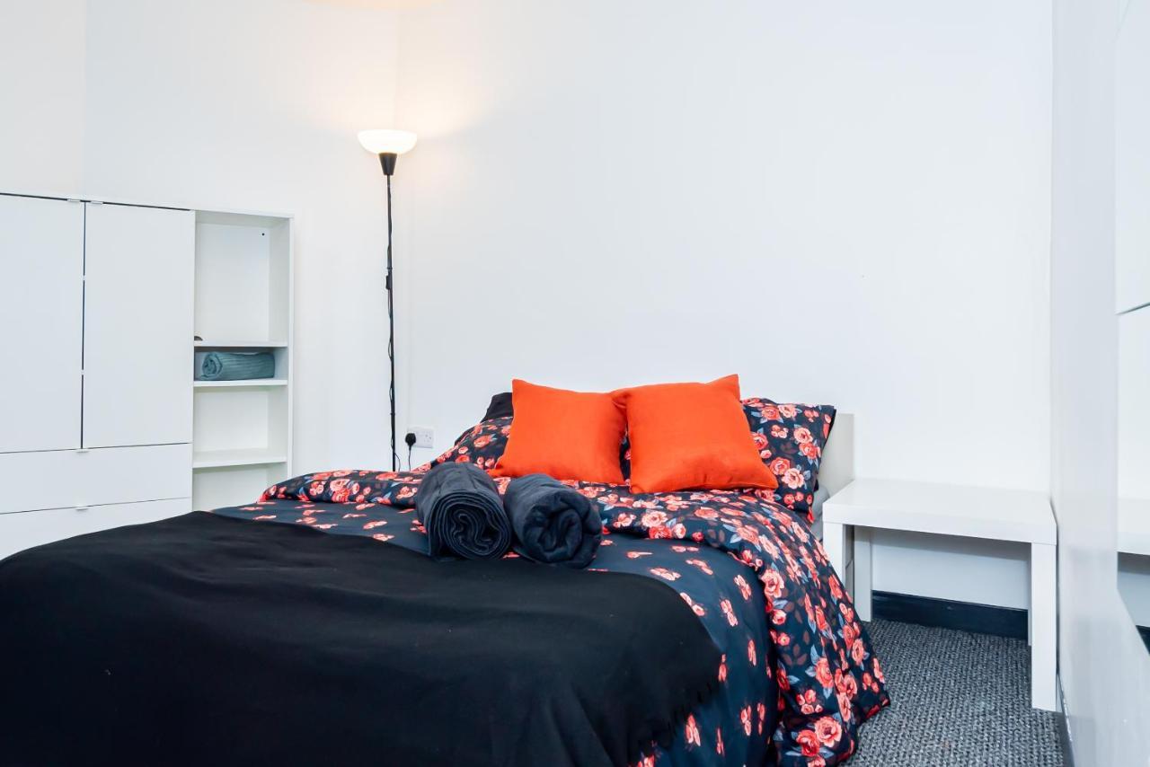 Shirley House 3, Guest House, Self Catering, Self Check In With Smart Locks, Use Of Fully Equipped Kitchen, Close To City Centre, Ideal For Longer Stays, Walking Distance To Bat, 20 Min Drive To Fawley Refinery, Excellent Transport Links Southampton Extérieur photo