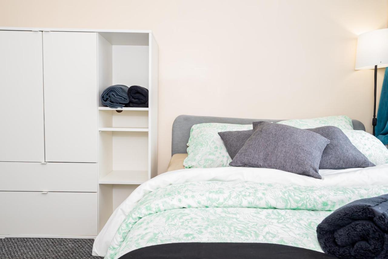 Shirley House 3, Guest House, Self Catering, Self Check In With Smart Locks, Use Of Fully Equipped Kitchen, Close To City Centre, Ideal For Longer Stays, Walking Distance To Bat, 20 Min Drive To Fawley Refinery, Excellent Transport Links Southampton Extérieur photo