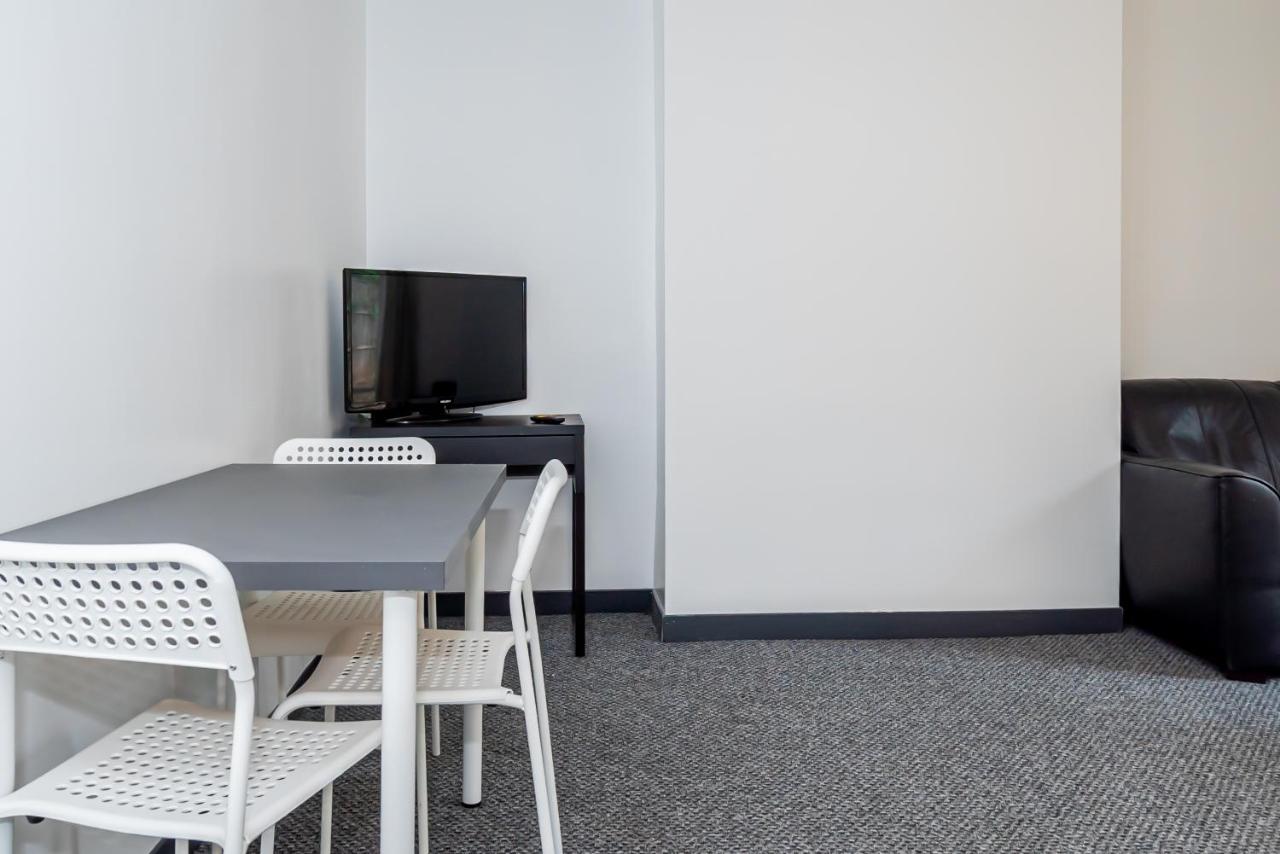 Shirley House 3, Guest House, Self Catering, Self Check In With Smart Locks, Use Of Fully Equipped Kitchen, Close To City Centre, Ideal For Longer Stays, Walking Distance To Bat, 20 Min Drive To Fawley Refinery, Excellent Transport Links Southampton Extérieur photo