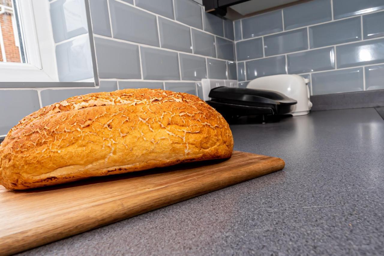 Shirley House 3, Guest House, Self Catering, Self Check In With Smart Locks, Use Of Fully Equipped Kitchen, Close To City Centre, Ideal For Longer Stays, Walking Distance To Bat, 20 Min Drive To Fawley Refinery, Excellent Transport Links Southampton Extérieur photo