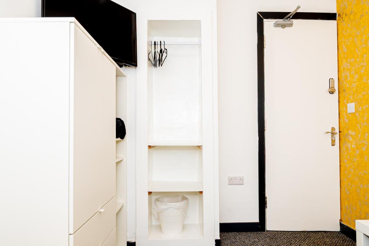 Shirley House 3, Guest House, Self Catering, Self Check In With Smart Locks, Use Of Fully Equipped Kitchen, Close To City Centre, Ideal For Longer Stays, Walking Distance To Bat, 20 Min Drive To Fawley Refinery, Excellent Transport Links Southampton Extérieur photo