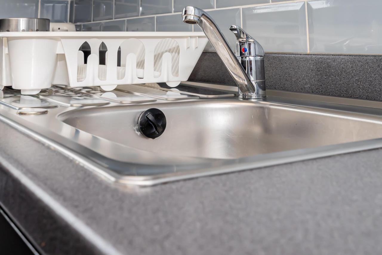 Shirley House 3, Guest House, Self Catering, Self Check In With Smart Locks, Use Of Fully Equipped Kitchen, Close To City Centre, Ideal For Longer Stays, Walking Distance To Bat, 20 Min Drive To Fawley Refinery, Excellent Transport Links Southampton Extérieur photo
