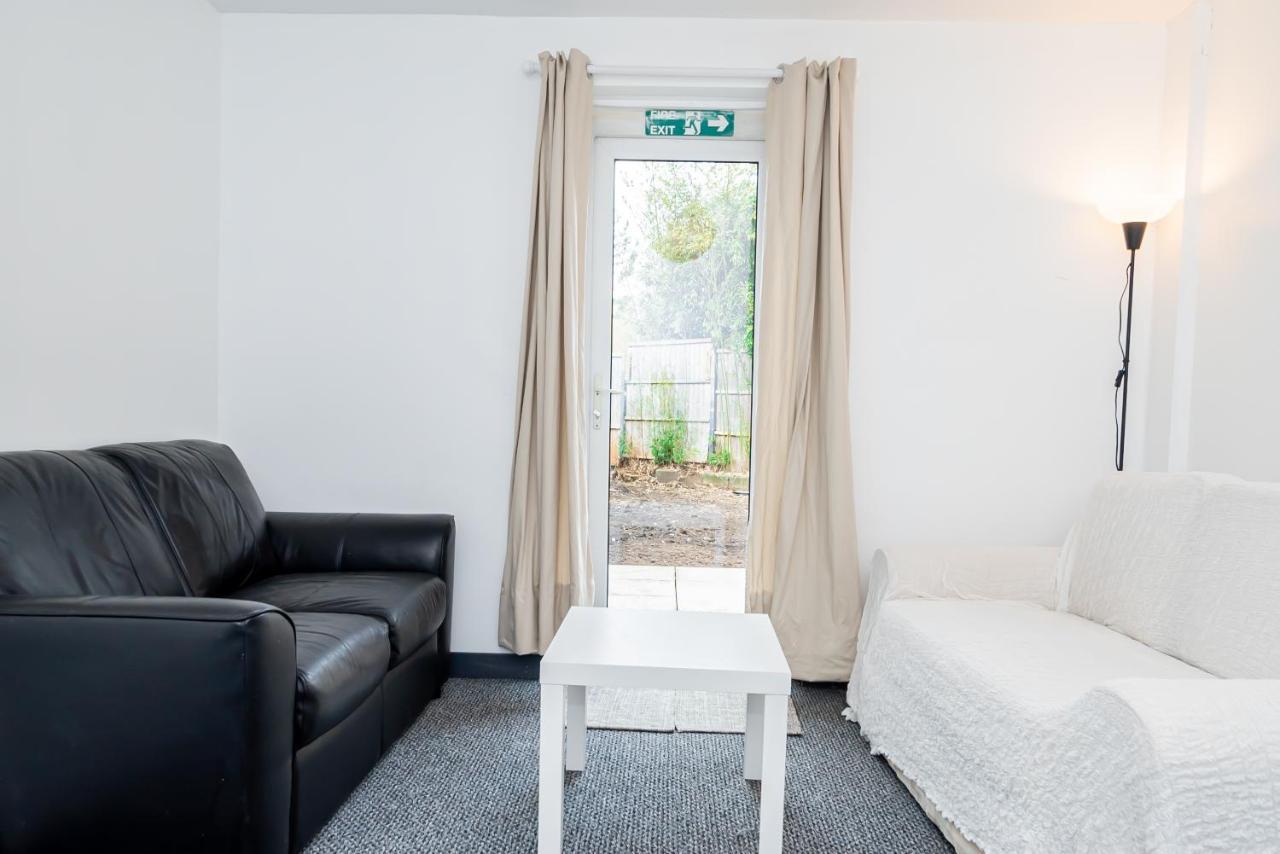 Shirley House 3, Guest House, Self Catering, Self Check In With Smart Locks, Use Of Fully Equipped Kitchen, Close To City Centre, Ideal For Longer Stays, Walking Distance To Bat, 20 Min Drive To Fawley Refinery, Excellent Transport Links Southampton Extérieur photo